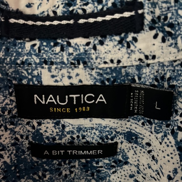 Nautica - Picture 2 of 2